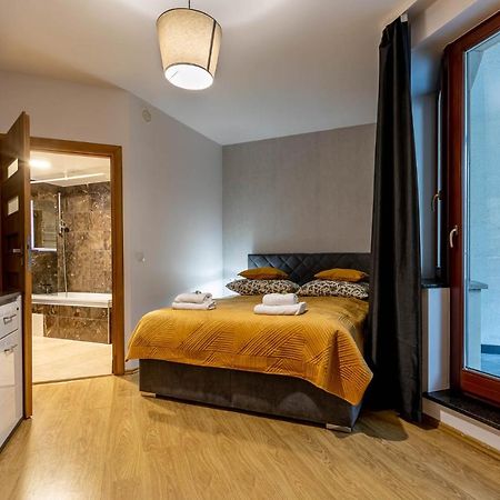 Apartament Just In Center Вроцлав Екстериор снимка